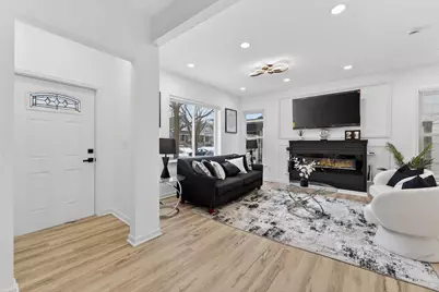 445 N 39th St, Milwaukee, WI 53208 - Photo 3