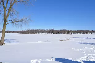 909 Bay View Cir, Mukwonago, WI 53149 - Photo 43