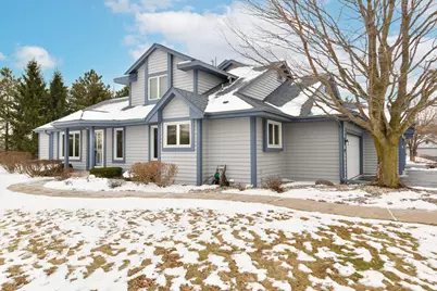 909  Bay View Cir, Mukwonago, WI 53149 - Photo 3