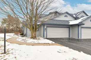 909 Bay View Cir, Mukwonago, WI 53149 - Photo 41