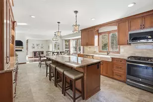 1746 Malibu Dr, Cedarburg, WI 53012 - Photo 9