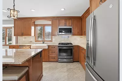 1746  Malibu Dr, Cedarburg, WI 53012 - Photo 13