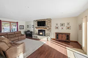 1746 Malibu Dr, Cedarburg, WI 53012 - Photo 17