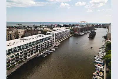 509 E Erie St #6-2, Milwaukee, WI 53202 - Photo 13