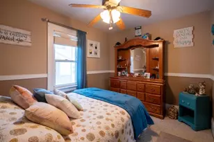 1220 S 65th St, West Allis, WI 53214 - Photo 9