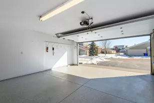 N16W26577 Wild Oats Dr, Pewaukee, WI 53072 - Photo 27