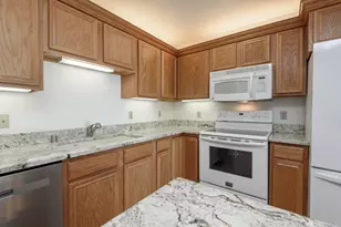 N16W26577 Wild Oats Dr, Pewaukee, WI 53072 - Photo 11