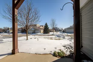 N16W26577 Wild Oats Dr, Pewaukee, WI 53072 - Photo 31