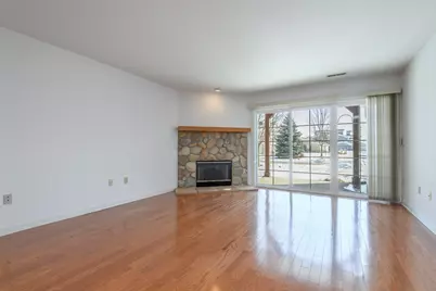 N16W26577  Wild Oats Dr #D, Pewaukee, WI 53072 - Photo 7