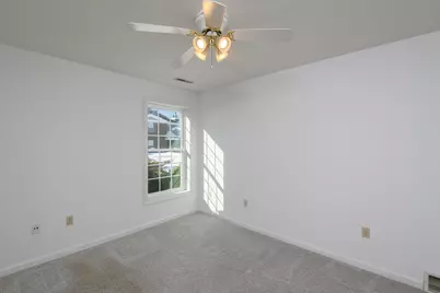 N16W26577  Wild Oats Dr #D, Pewaukee, WI 53072 - Photo 17