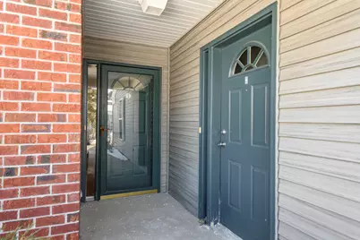 N16W26577  Wild Oats Dr #D, Pewaukee, WI 53072 - Photo 3