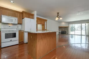 N16W26577 Wild Oats Dr, Pewaukee, WI 53072 - Photo 13