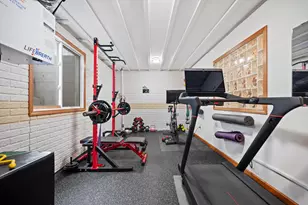 W243N2792 Creekside Dr, Pewaukee, WI 53072 - Photo 37