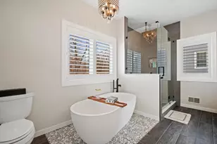 W243N2792 Creekside Dr, Pewaukee, WI 53072 - Photo 17