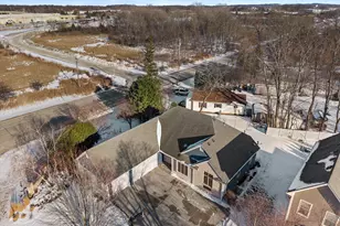 W243N2792 Creekside Dr, Pewaukee, WI 53072 - Photo 3