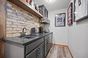 W243N2792 Creekside Dr, Pewaukee, WI 53072 - Photo 27