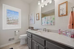 W243N2792 Creekside Dr, Pewaukee, WI 53072 - Photo 19