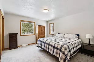 N73W15968 Alpine Ln, Menomonee Falls, WI 53051 - Photo 9