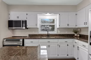 104 W Stoney Ridge Way, Saukville, WI 53080 - Photo 9