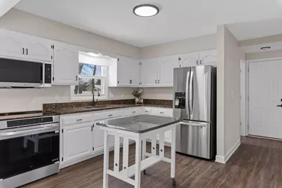 104 W Stoney Ridge Way, Saukville, WI 53080 - Photo 7