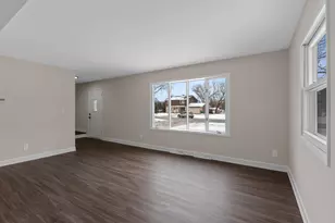 104 W Stoney Ridge Way, Saukville, WI 53080 - Photo 3