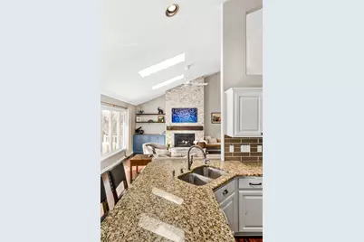 1118  Riverwalk Ct, Pewaukee, WI 53072 - Photo 23