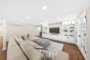 1118 Riverwalk Ct, Pewaukee, WI 53072 - Photo 43