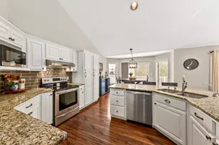 1118 Riverwalk Ct, Pewaukee, WI 53072 - Photo 25