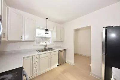 1350  Parkway Dr, Brookfield, WI 53005 - Photo 15