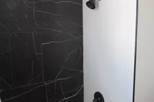 6602 W Mill Rd, Milwaukee, WI 53218 - Photo 19