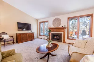 S79W19238 River Oaks Ct, Muskego, WI 53150 - Photo 5