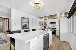 2225 Lakeshore Dr, Racine, WI 53139 - Photo 7