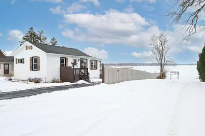 2225  Lakeshore Dr, Racine, WI 53139 - Photo 27