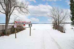 2225 Lakeshore Dr, Racine, WI 53139 - Photo 31