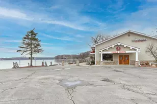 2225 Lakeshore Dr, Racine, WI 53139 - Photo 35