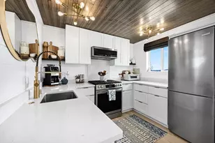 2225 Lakeshore Dr, Racine, WI 53139 - Photo 13