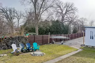 2225 Lakeshore Dr, Racine, WI 53139 - Photo 39