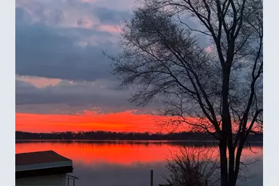 2225  Lakeshore Dr, Racine, WI 53139 - Photo 5