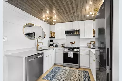 2225  Lakeshore Dr, Racine, WI 53139 - Photo 13