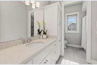 13675 N Legacy Hills Dr, Mequon, WI 53097 - Photo 15