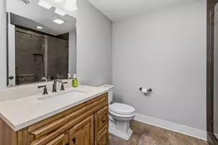 13675 N Legacy Hills Dr, Mequon, WI 53097 - Photo 23