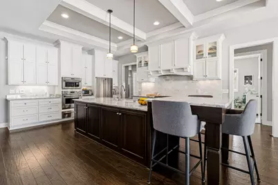 13675 N Legacy Hills Dr, Mequon, WI 53097 - Photo 5