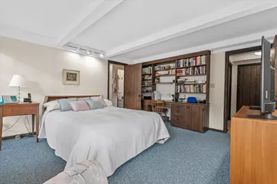 7535 N Fairchild Rd, Fox Point, WI 53217 - Photo 23