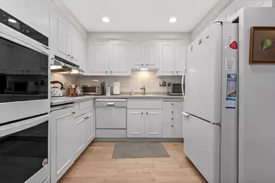 7535 N Fairchild Rd, Fox Point, WI 53217 - Photo 17