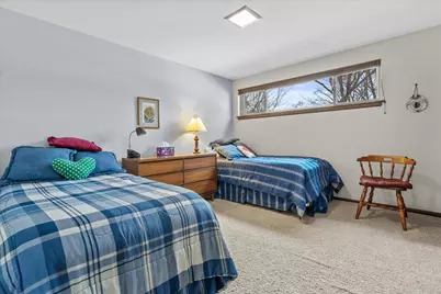 7535 N Fairchild Rd, Fox Point, WI 53217 - Photo 31