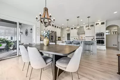 1609  Whistling Hill Cir, Hartland, WI 53029 - Photo 9