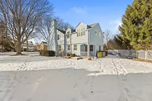 5550 N Hollywood Ave, Whitefish Bay, WI 53217 - Photo 9