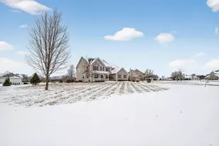 1811 Stoneridge Ln, Cedarburg, WI 53024 - Photo 35