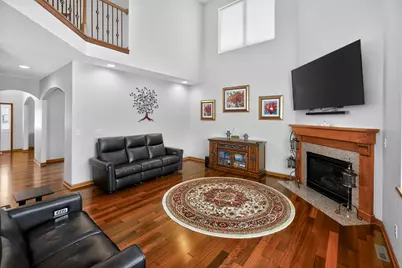 1811  Stoneridge Ln, Cedarburg, WI 53024 - Photo 3