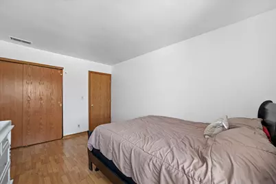 6378 S 20th St, Milwaukee, WI 53221 - Photo 13